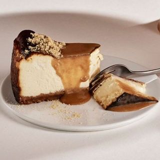 Sernik baskijski Chai Latte