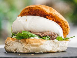 Burrata burger