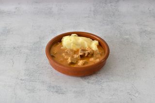 Svinjski gulaš sa testeninom