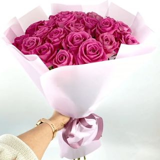 25 рожевих троянд