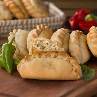 Empanada de Pollo al Curry