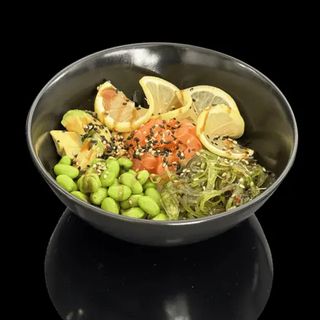 42. Poke De Salmón Clásico