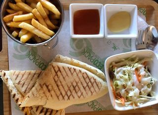 Panini Mixte - servi avec salade Coleslaw+ Frites