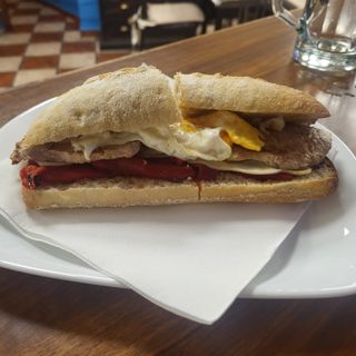 Bocadillo De Lomo