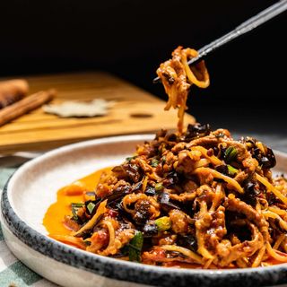 Straccetti alla chenglunese 鱼香肉丝