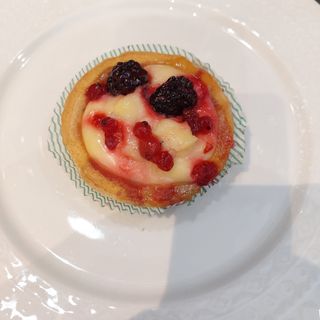 crostatina crema e frutti bosco