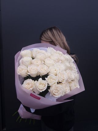 Троянда Еквадор 25 шт біла