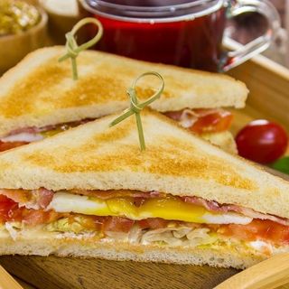 Сендвіч з беконом