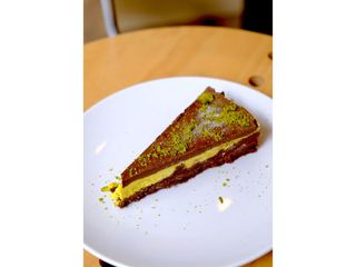 Tort de ciocolată alcalină și lămâie, raw, fără gluten