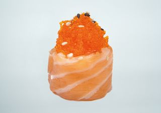 Gunkan Sake Tobiko