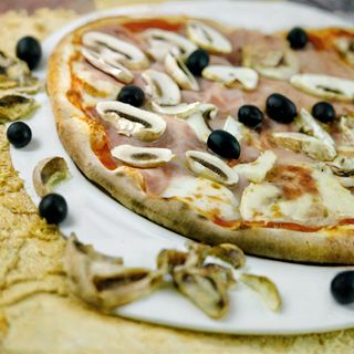 Pizza Capricciosa mala (pola 32 cm)