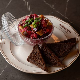 Вінігрет з білими грибами