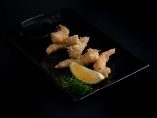 Креветки в темпурі з соусом унагі/Tempura shrimp with unagi sauce (120g)