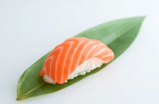 Суші з лососем (45грам/1шт)