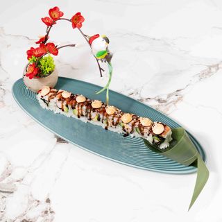 65. Uramaki Kiss Me Roll