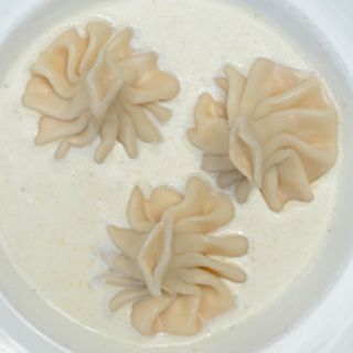 Хінкалі з лососем та сиром надугі  3 шт