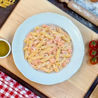 Mezze penne panna e salmone