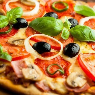 Pizza Mediterránea