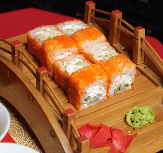 Ռոլլ Կալիֆորնիա Ավոկադոյով