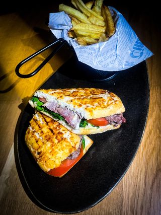 V.M.R Sandwich cu mușchi de vită