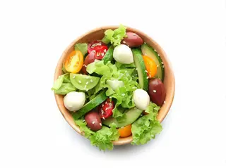 Insalatona con bufala D.O.P