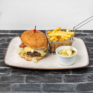 Hamburguesa Black Gourmet (200 G.)