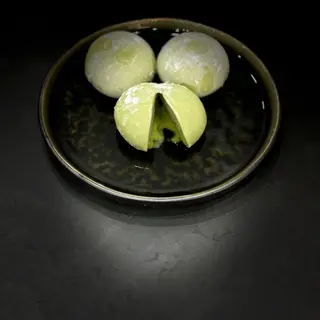 72. Mochi gelato al tè verde 3 pezzi