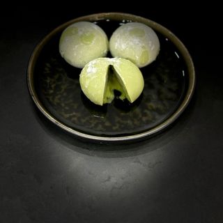 72. Mochi gelato al tè verde 3 pezzi