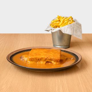 Francesinha Clássica
