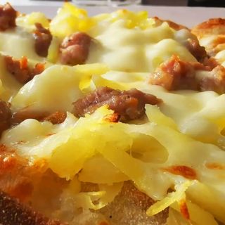 Patate e salsiccia
