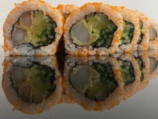 Uramaki z krewetkami w tempurze 8 szt.