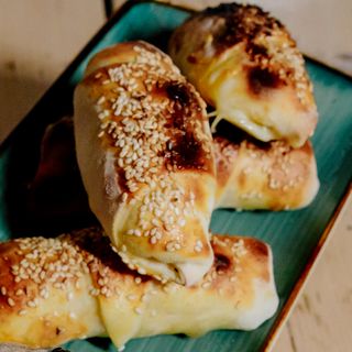 Domaće kiflice sa pršutom 450 g