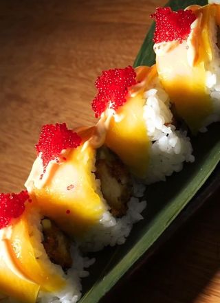 Uramaki Tori Mango Roll (8 Uds.)