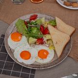 Jaja na oko sa miks salatom 270g