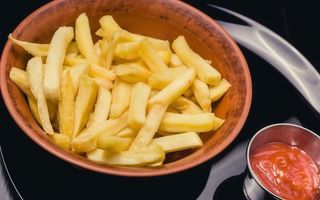 Картопля фрі з соусом BBQ (180г)