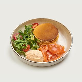 Панкейки із лососем