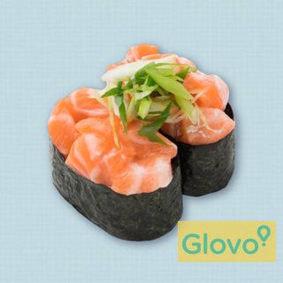 Gunkan De Salmón Y Aguacate (2 Pzs.)