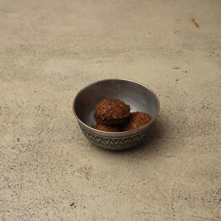 Falafel, tahini y harissa