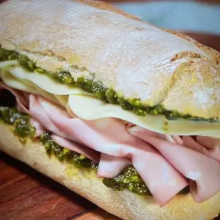 Bocadillo De Mortadela Bologna