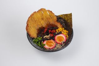 Рамен зі свининою тонкацу (560г)