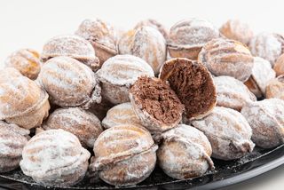 Nuci cu ciocolata - produs de post