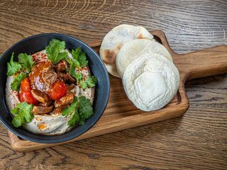 Хумус з курячими сердечками (280g)