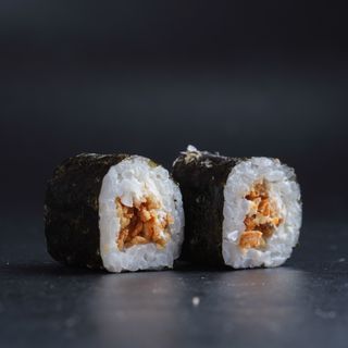 64.Maki de cebolla crujiente Philadephia (8 uds.)