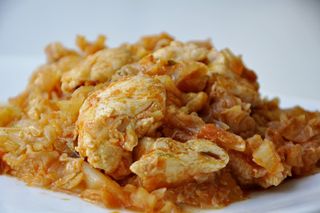 Пилешки късчета от филе със зеле (350г)