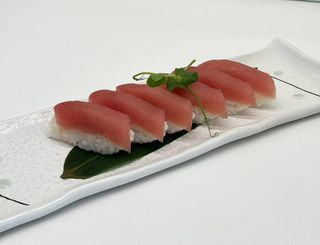 64. Nighiri tonno - 6 pezzi