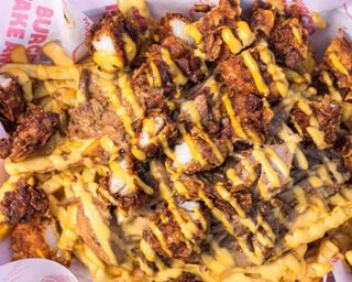 Stick con pulled pork, cheddar e pollo fritto