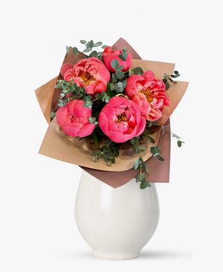 Buchet cu 5 bujori coral