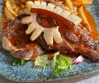 Ceafa de porc tiganeasca