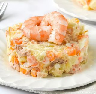 Tapa De Ensaladilla De Gambas