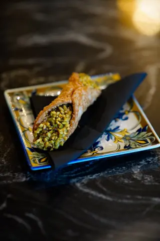 Cannolli cu fistic